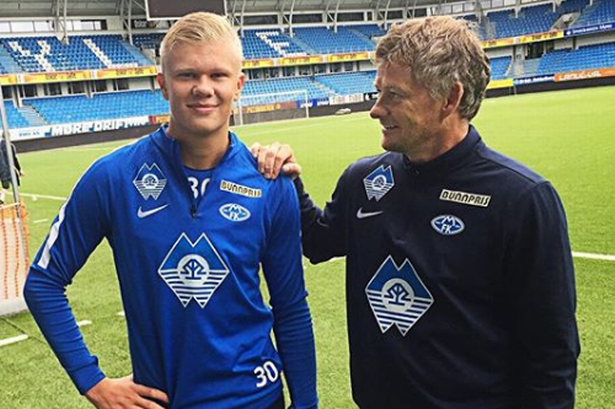 切尔西客战伯恩茅斯首发：帕尔默回归，加纳乔PK塞梅尼奥