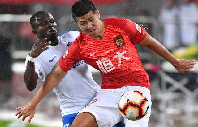 与梅西交换球衣，安哥拉队长弗雷迪：我要将它留给我的孩子们