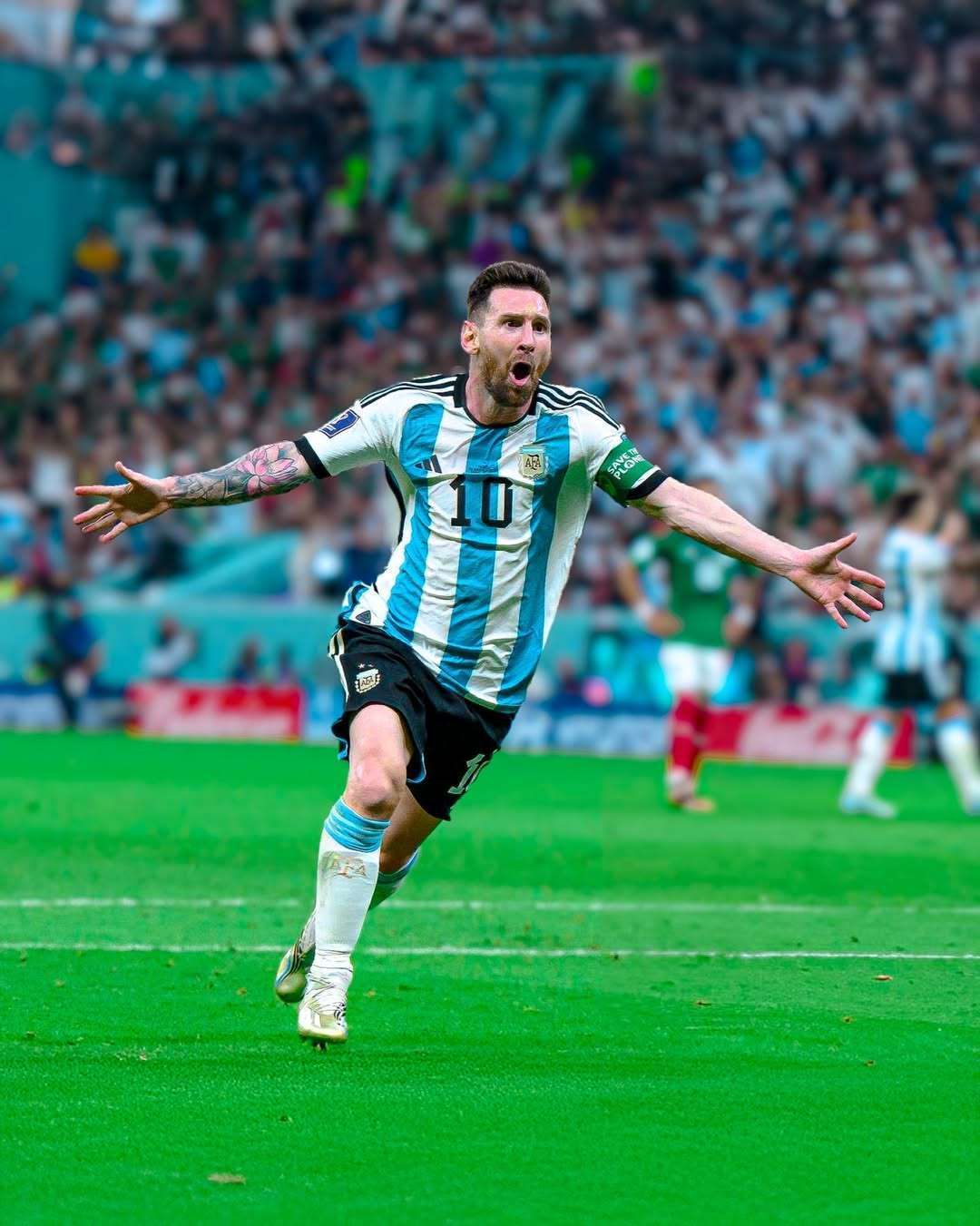 皇马客场4-3奥林匹亚科斯，姆巴佩大四喜，维尼修斯两助攻