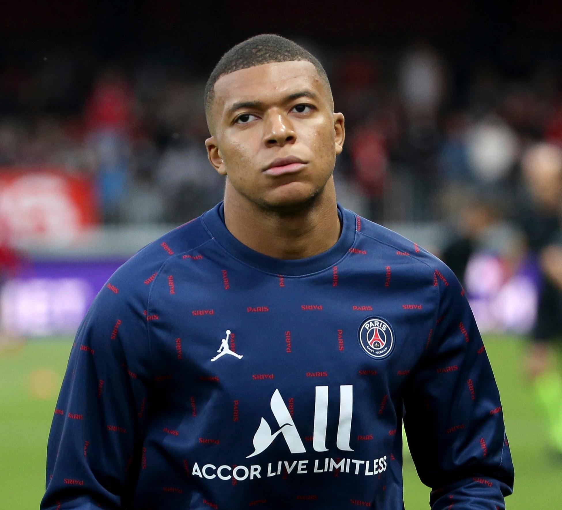 巴萨拒绝放人！吉罗纳想复制埃里克成功案例遭拒，卡萨斯留队发展