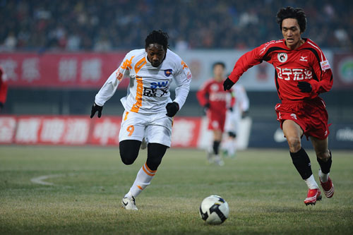 英超半场：卡什禁区后点抽射破门，维拉暂1-0阿森纳