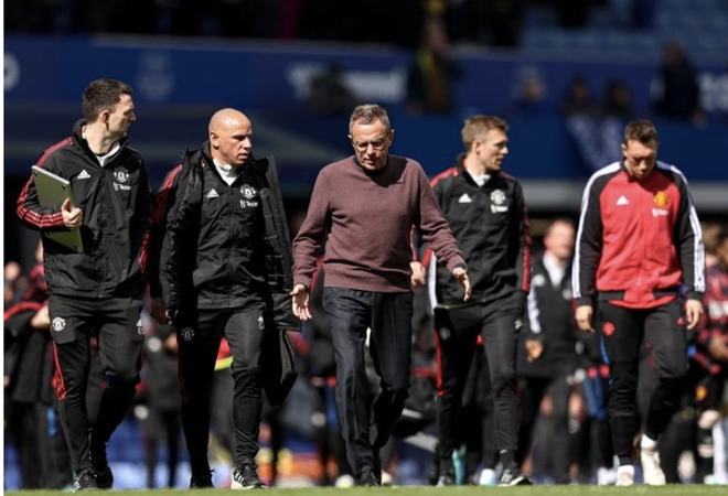 TA评红军面临问题：定位球防守成短板；球队压迫力不足