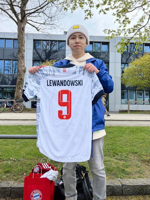 CBA俱乐部杯广厦击败天津 塔克飞身暴扣