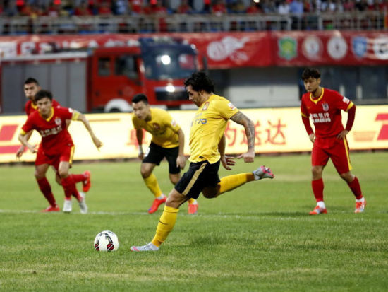 西甲半场：米利唐头球造险+伤退，皇马0-0塞尔塔