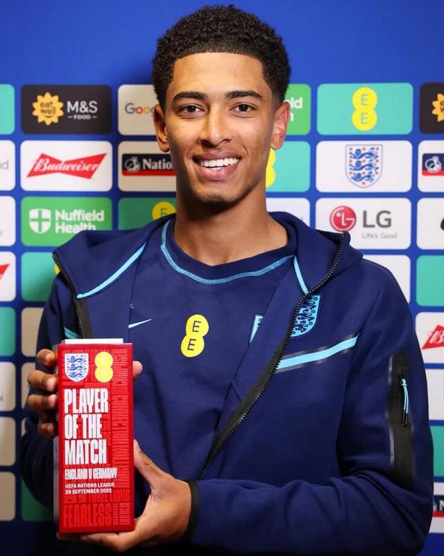 孔帕尼：控球是为了处于有利进攻位置；希望保护足球的创造力