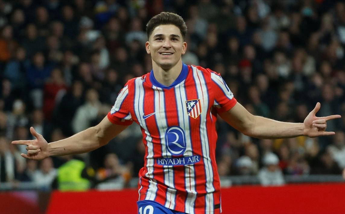 前利物浦后卫马蒂普退役后首亮相，现身沙尔克04广告